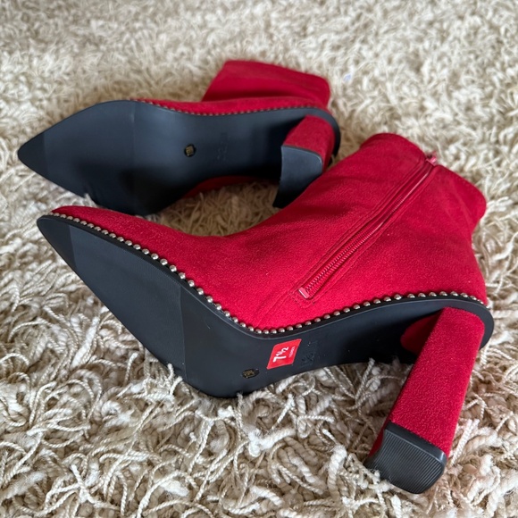 Bar III Laynee Red Dress Booties 7.5M | New Block Heel Pointed Toe Ankle Boots - Picture 5 of 7